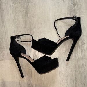 Gianni Bini platform heel 10